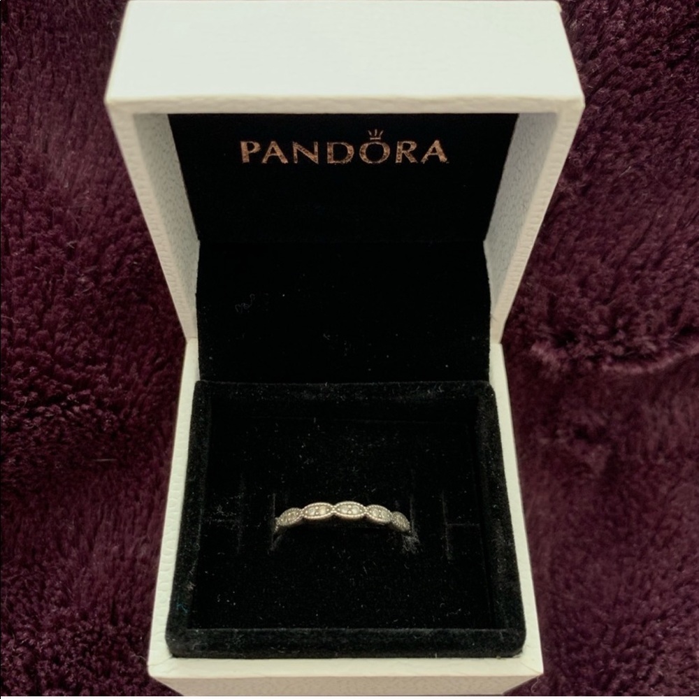 Pandora Sparkling Leaves Stackable Ring SZ 7